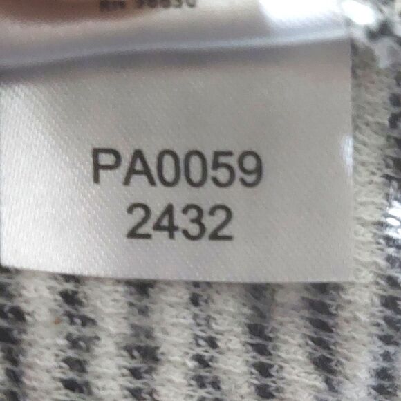 EUC Lilla P Black & White Striped 3/4 Sleeve Top Casual Pullover Sweater Size S - Picture 10 of 11